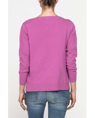 MAGLIA SVASATA CON SCOLLO A BARCHETTA E MANICA TRE QUARTI