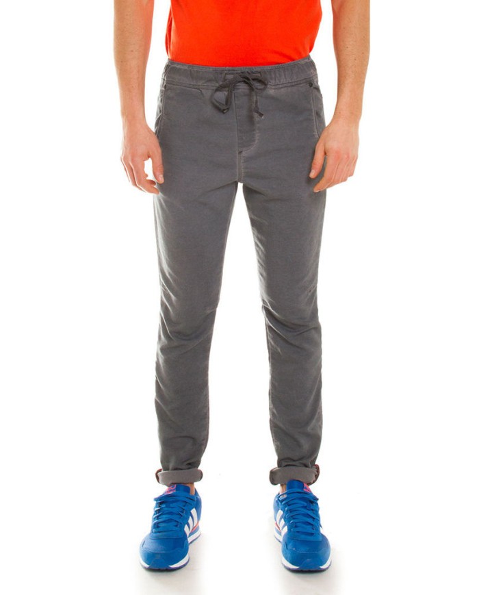 JOGGER JEANS COLORATO MOD. 730. Vita regolare gamba asciutta
