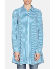 CAMICIA LUNGA IN VISCOSA. Vestibilità regolare.