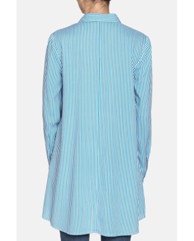 CAMICIA LUNGA IN VISCOSA. Vestibilità regolare.