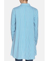 CAMICIA LUNGA IN VISCOSA. Vestibilità regolare.