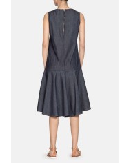 VESTITO IN DENIM CON VOLANT SUL FONDO. Vestibilità regolare.