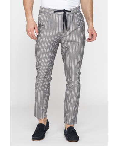 PANTALONE CHINOS CON LACCIO IN VITA MOD. 639. Vita regolare, gamba regolare