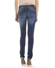 JEANS STRETCH LEGGERO. Vita e gamba regolare.