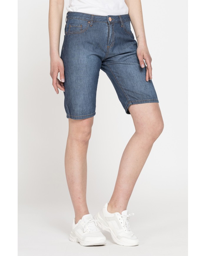 DENIM LEGGERO 100% COTONE. Vita regolare.