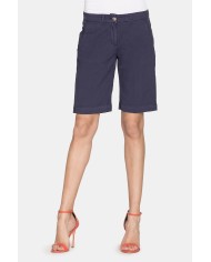 BERMUDA IN POPELINE STRETCH. Vita e gamba regolare.