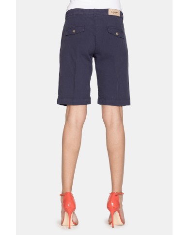 BERMUDA IN POPELINE STRETCH. Vita e gamba regolare.