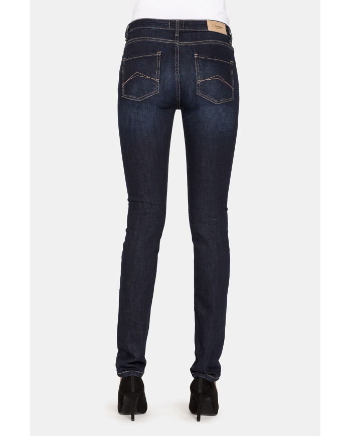 JEANS IN TESSUTO STRETCH MOD 762 . Vita regolare e gamba stretta.