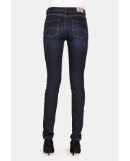 JEANS IN TESSUTO STRETCH MOD 762 . Vita regolare e gamba stretta.