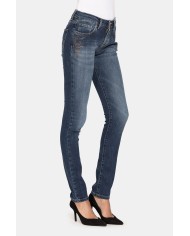JEANS IN TESSUTO STRETCH MOD 762 . Vita regolare e gamba stretta.