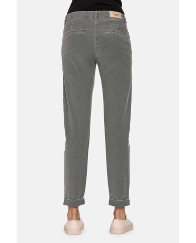 PANTALONE IN FUSTAGNO STRETCH 11,5 oz. Vita regolare e gamba regolare.