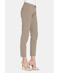 PANTALONE CHINOS IN POPELINE STRETCH.Vita regolare