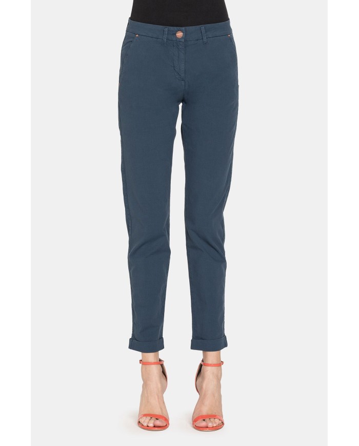 PANTALONE CHINOS IN POPELINE STRETCH.Vita regolare