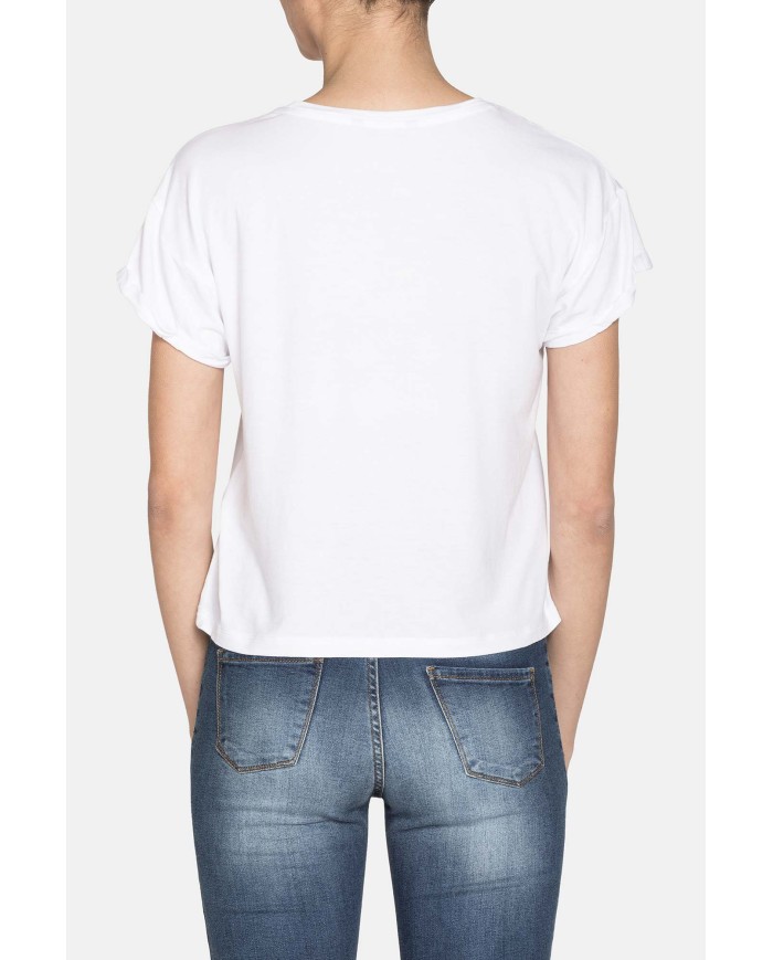 T-SHIRT GIROCOLLO IN JERSEY VISCOSA. Vestibilità regolare.