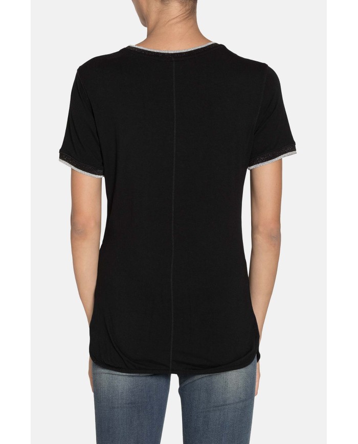 T SHIRT GIROCOLLO IN JERSEY VISCOSA. Vestibilità slim.