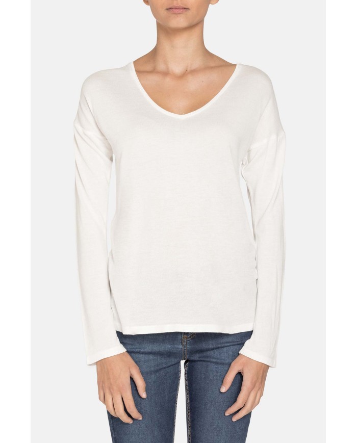 T-SHIRT SCOLLO V IN 100% VISCOSA