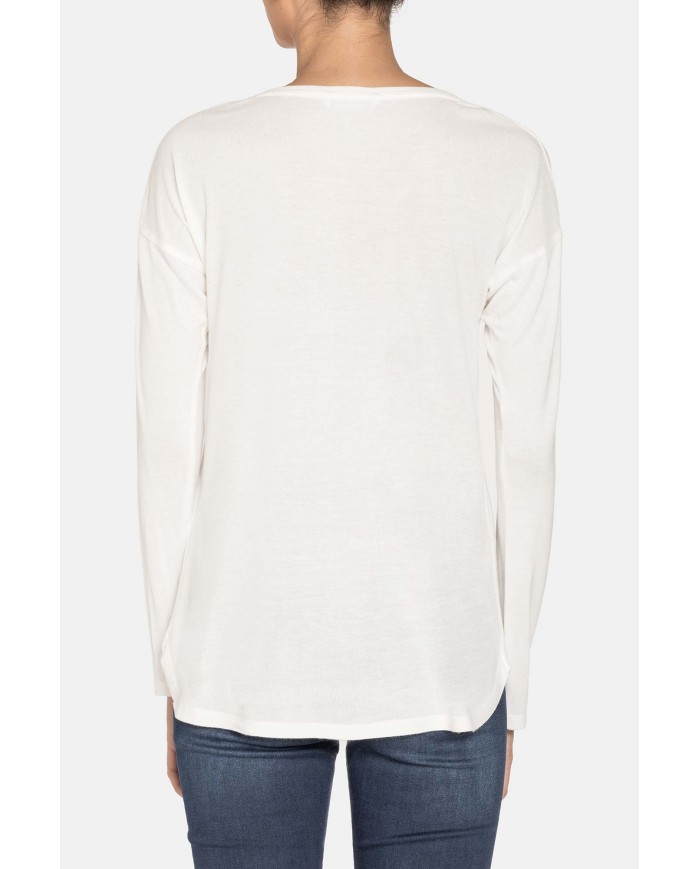 T-SHIRT SCOLLO V IN 100% VISCOSA