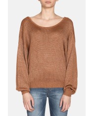 MAGLIA SCOLLO STONDATO. Vestibilità regolare.