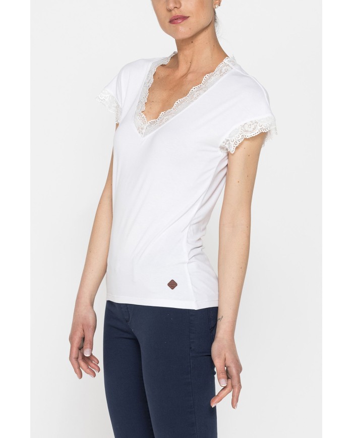 T-SHIRT MANICA CORTA SCOLLO V CON PROFILI IN PIZZO REALIZZATA IN JERSEY STRETCH DI VISCOSA
