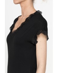 T-SHIRT MANICA CORTA SCOLLO V CON PROFILI IN PIZZO REALIZZATA IN JERSEY STRETCH DI VISCOSA
