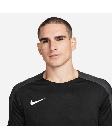 T-shirt Nike Strike Dri-FIT FN2399-010