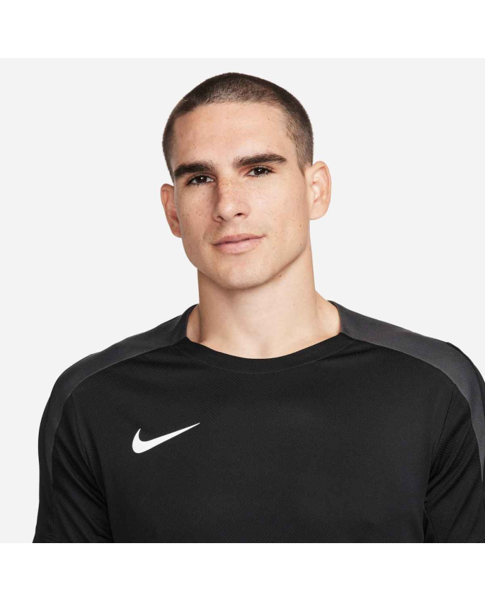 T-shirt Nike Strike Dri-FIT FN2399-010